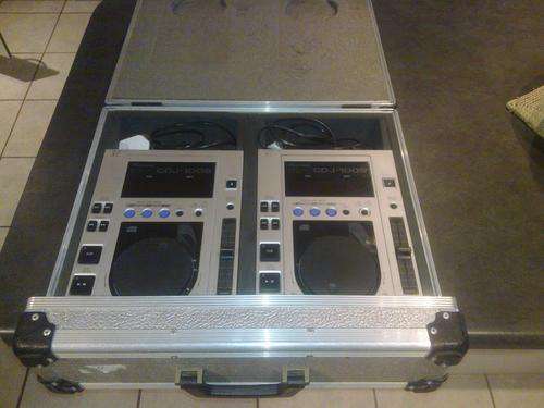 2 X Pioneer CDJ100 Decks including flight case